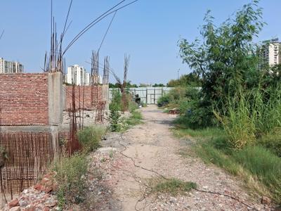 Image of 5400 Sq.ft Residential Plot / Land for sale in Centrum Estates 76, Sector 76, Noida for Rs. 120000000