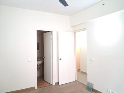 Bedroom Image of 1075 Sq.ft 2 BHK Apartment / Flat for sale in Jaypee Kosmos, Sector 134 Noida for Rs. 7700000