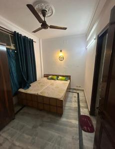 Bedroom Image of 600 Sq.ft 1 BHK Builder Floor for rent in Khirki Extension New Delhi for Rs. 18000