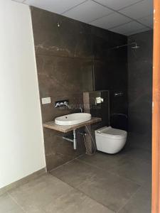 Bathroom Image of 3480 Sq.ft 4 BHK Apartment / Flat for sale in Thaltej Ahmedabad for Rs. 27800000
