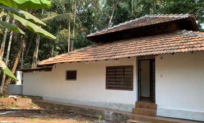Image of 1100 Sq.ft 2.5 BHK Independent House for rent in Arayidathupalam, Kozhikode for Rs. 16000