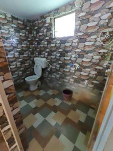 Bathroom Image of 450 Sq.ft 1 BHK Independent House for rent in Birati Kolkata for Rs. 6000