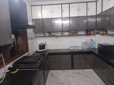 Kitchen Image of 7200 Sq.ft 4 BHK Builder Floor for rent in Panchsheel Park New Delhi for Rs. 449000