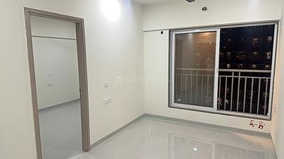 Living Room Image of 755 Sq.ft 2 BHK Apartment / Flat for rent in Swastik Coral, Vikhroli East Mumbai for Rs. 47500