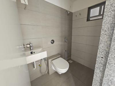 Flora Ixora Bathroom One 4