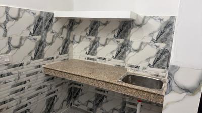 Kitchen Image of 380 Sq.ft 1 RK Apartment / Flat for rent in Sector 44 Noida for Rs. 9999