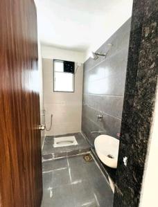 Bathroom Image of 1200 Sq.ft 2 BHK Apartment / Flat for rent in Railway lines Solapur for Rs. 15000
