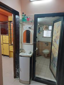 Bathroom Image of ALLOYSIOUS DSILVA in Pali Hill, Mumbai