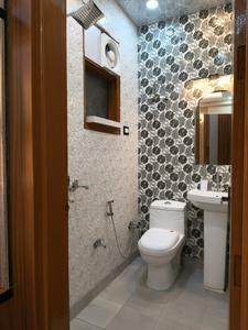 Common Bathroom Image of 1250 Sq.ft 3 BHK Builder Floor for sale in Indirapuram Ghaziabad for Rs. 10000000
