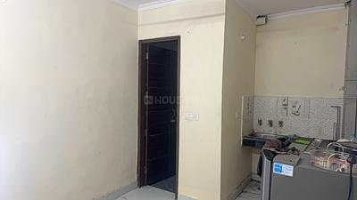 Living Room Image of 650 Sq.ft 1 BHK Independent House for rent in Patel Nagar New Delhi for Rs. 18500