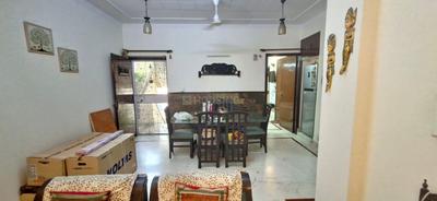 Hall Image of 1100 Sq.ft 2 BHK Apartment / Flat for sale in Himalaya Apartments, Patparganj New Delhi for Rs. 15500000