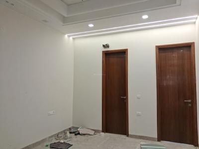 Bedroom Image of 1800 Sq.ft 3 BHK Builder Floor for sale in Paschim Vihar New Delhi for Rs. 40000000