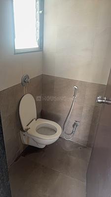 Bathroom Image of 550 Sq.ft 1 BHK Apartment / Flat for sale in Pristine Viva, Mohammed Wadi Pune for Rs. 3800000
