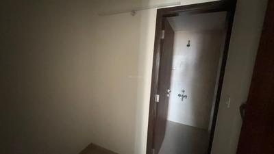 Bathroom Image of 1500 Sq.ft 3 BHK Apartment / Flat for rent in Piramal Mahalaxmi, Worli Mumbai for Rs. 300000