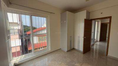 Bedroom Image of 1350 Sq.ft 3 BHK Apartment / Flat for rent in Cooke Town Bengaluru for Rs. 80000