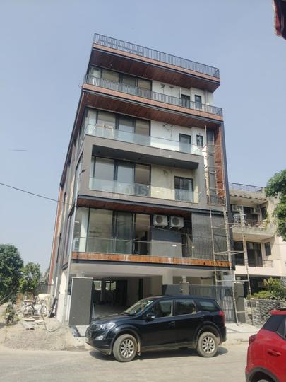 SS Mayfield Garden Main Image 1