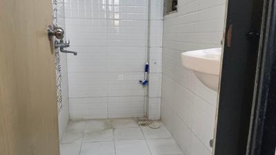 Bathroom Image of 550 Sq.ft 1 BHK Apartment / Flat for rent in Evershine Millennium Paradise, Kandivali East Mumbai for Rs. 33000