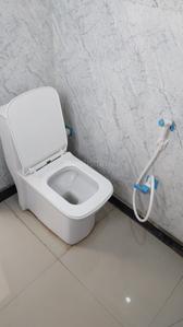 Bathroom Image of Sheri KHATU Shaym pg in Sector 66, Noida