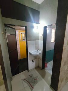 Bathroom Image of 625 Sq.ft 1 BHK Apartment / Flat for rent in Dombivli West Thane for Rs. 12000