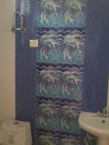 Bathroom Image of 1250 Sq.ft 3 BHK Apartment / Flat for sale in Indirapuram Ghaziabad for Rs. 8500000