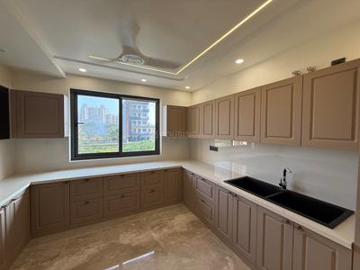 Kitchen Image of 2500 Sq.ft 3 BHK Builder Floor for sale in BPTP Parklands Pride, Sector 77 Faridabad for Rs. 25000000