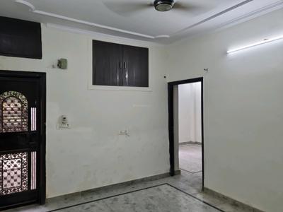 Living Room Image of 900 Sq.ft 3 BHK Builder Floor for rent in Janakpuri New Delhi for Rs. 27000