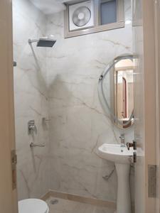 Common Bathroom Image of 1350 Sq.ft 3 BHK Builder Floor for rent in Ashok Nagar New Delhi for Rs. 45000