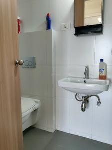 Common Bathroom Image of 950 Sq.ft 2 BHK Apartment / Flat for sale in Raymond Realty Ten X Habitat, Thane West Thane for Rs. 16000000