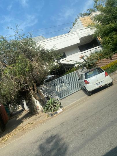 21A, Sector 21 Main Image 1