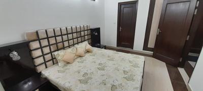 Bedroom Image of 1100 Sq.ft 1 BHK Builder Floor for rent in New Friends Colony New Delhi for Rs. 45000