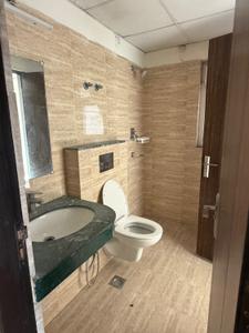 Image of 1650 Sq.ft 3 BHK Apartment / Flat for rent in BPTP Discovery Park, Sector 80, Faridabad for Rs. 45000