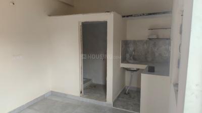 Bedroom Image of 150 Sq.ft 1 RK Apartment / Flat for rent in Golden Nest - 2, Chaukhandi Noida for Rs. 7000