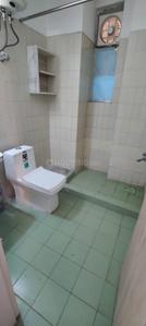 Bathroom Image of 1688 Sq.ft 2 BHK Apartment / Flat for rent in Unitech Ivory Tower, Sector 41 Gurgaon for Rs. 50000