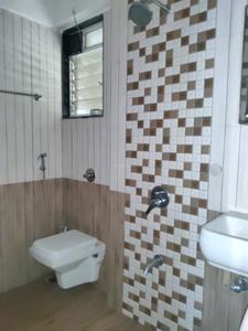 Common Bathroom Image of 650 Sq.ft 1 BHK Apartment / Flat for sale in Lodha Amara, Kolshet Thane for Rs. 8000000