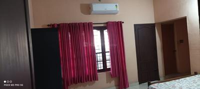 Bedroom Image of 1300 Sq.ft 2 BHK Builder Floor for rent in Aluva Kochi for Rs. 20000