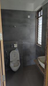 Bathroom Image of 2718 Sq.ft 4 BHK Apartment / Flat for rent in Euphoria Aaryan Elan, Gota Ahmedabad for Rs. 35000