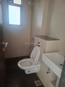 Bathroom Image of 1000 Sq.ft 2 BHK Apartment / Flat for rent in Runwal Sanctuary, Mulund West Mumbai for Rs. 65000