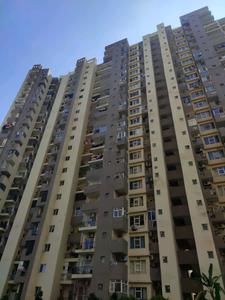 Building Image of 1425 Sq.ft 3 BHK Apartment / Flat for sale in Paramount Floraville, Sector 137 Noida for Rs. 17500000