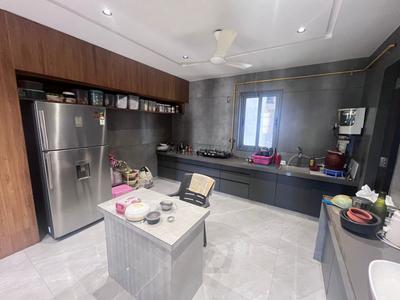 Kitchen Image of 2250 Sq.ft 3 BHK Apartment / Flat for rent in Vesu Surat for Rs. 50000