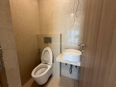 Bathroom Image of 1450 Sq.ft 3 BHK Apartment / Flat for sale in S Raheja Evergreen, Bandra West Mumbai for Rs. 115000000
