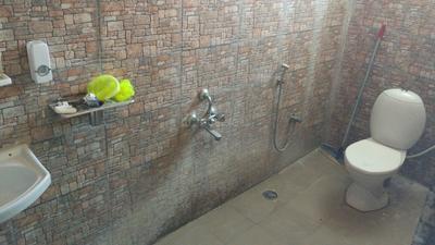 Bathroom Image of 850 Sq.ft 2 BHK Apartment / Flat for sale in Lingarajapuram Bengaluru for Rs. 4800000