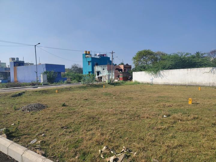 G Square diamond crest Main Image 1