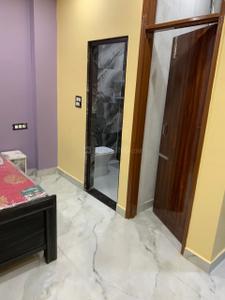1 RK Independent Builder Floor