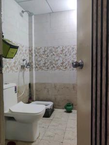 Common Bathroom Image of 1190 Sq.ft 2 BHK Apartment / Flat for sale in Divyansh Onyx, Mahurali Ghaziabad for Rs. 8500000