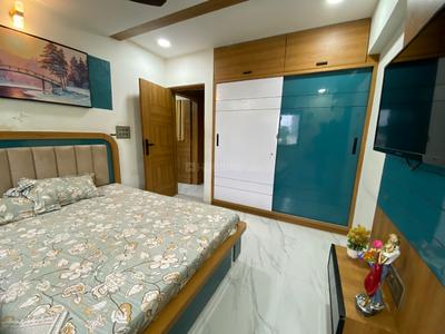 Bedroom Image of 1600 Sq.ft 2 BHK Apartment / Flat for rent in Shreeji Apartment, Satellite Ahmedabad for Rs. 35000