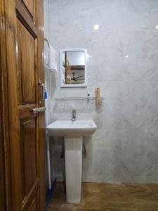 Bathroom Image of 1500 Sq.ft 2 BHK Independent House for rent in Zoo Tiniali Guwahati for Rs. 30000