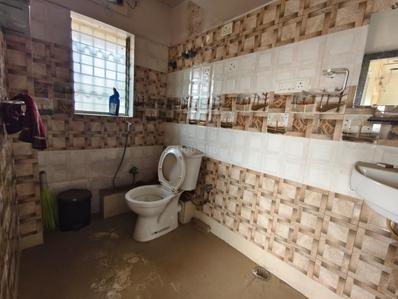 Bathroom Image of 3065 Sq.ft 4 BHK Apartment / Flat for sale in South Dum Dum Kolkata for Rs. 15000000