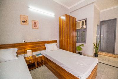 Bedroom Image of Huddle stays -Student Accommodation Near IBS in Sector 52, Gurgaon