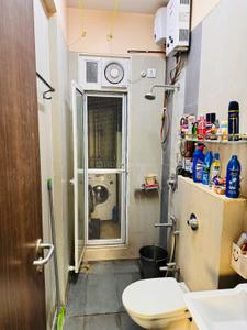 Bathroom Image of 661 Sq.ft 2 BHK Apartment / Flat for sale in Thane West Thane for Rs. 15000000
