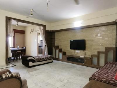 Crescent Magna Living Room 1